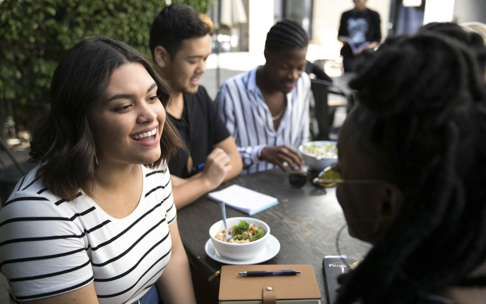 Students eating together